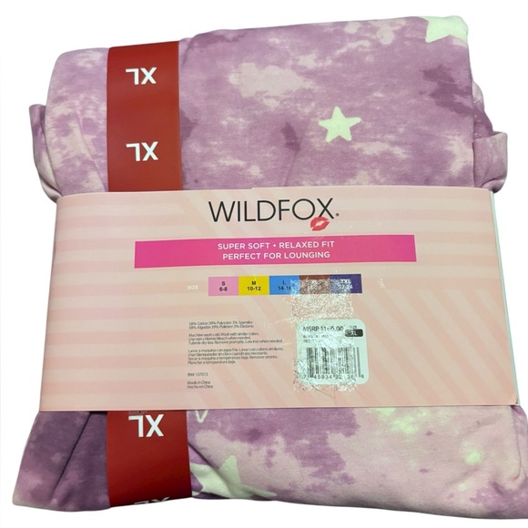 Wildfox women's sweatshirt and short lounge set in a purple tie-dye stars print - Picture 2 of 3